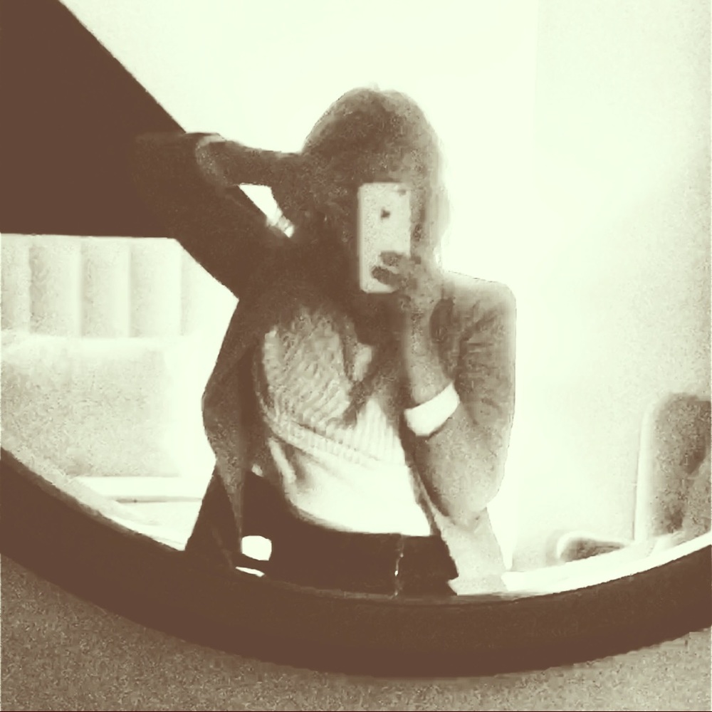 Just me n a round ole mirror